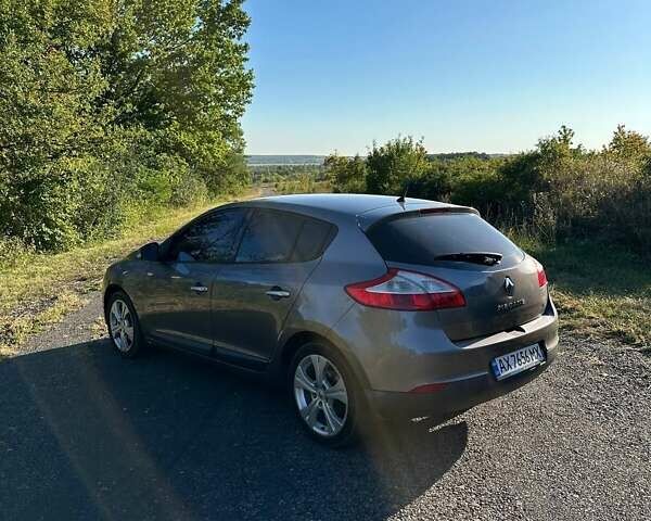 Сірий Рено Меган, об'ємом двигуна 1.46 л та пробігом 173 тис. км за 6500 $, фото 10 на Automoto.ua