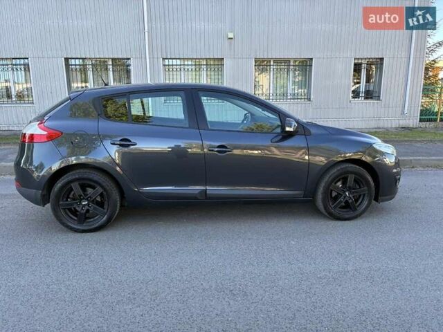 Серый Рено Меган, объемом двигателя 1.6 л и пробегом 214 тыс. км за 7450 $, фото 13 на Automoto.ua