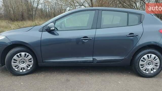 Серый Рено Меган, объемом двигателя 1.6 л и пробегом 190 тыс. км за 6999 $, фото 4 на Automoto.ua