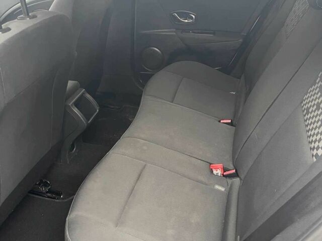 Сірий Рено Меган, об'ємом двигуна 1.5 л та пробігом 360 тис. км за 6900 $, фото 6 на Automoto.ua