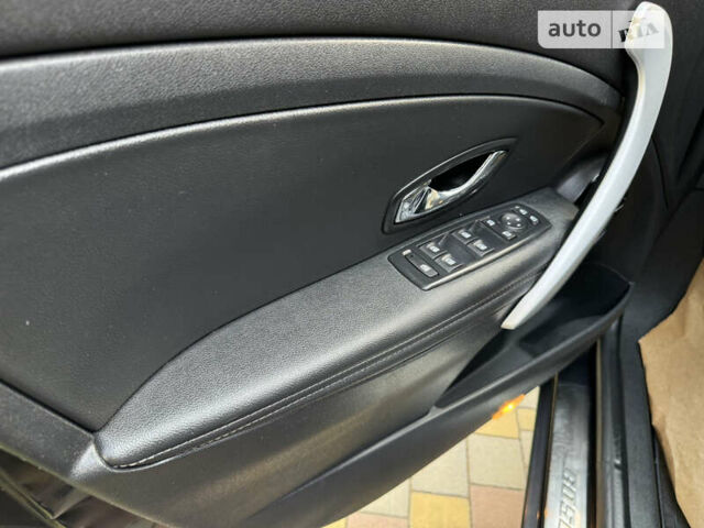 Серый Рено Меган, объемом двигателя 1.46 л и пробегом 202 тыс. км за 8999 $, фото 46 на Automoto.ua