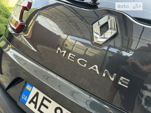 Серый Рено Меган, объемом двигателя 1.46 л и пробегом 202 тыс. км за 8999 $, фото 44 на Automoto.ua