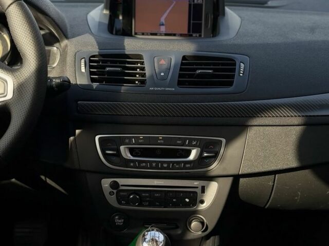 Серый Рено Меган, объемом двигателя 1.5 л и пробегом 237 тыс. км за 7300 $, фото 12 на Automoto.ua