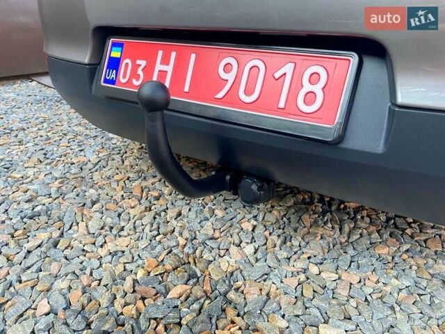 Серый Рено Меган, объемом двигателя 1.6 л и пробегом 201 тыс. км за 7150 $, фото 51 на Automoto.ua