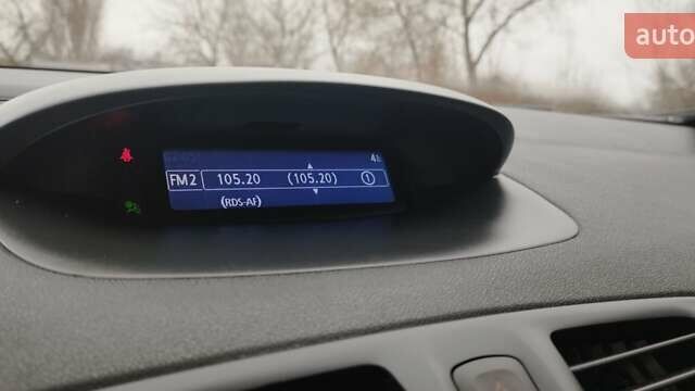 Серый Рено Меган, объемом двигателя 1.6 л и пробегом 190 тыс. км за 6999 $, фото 30 на Automoto.ua