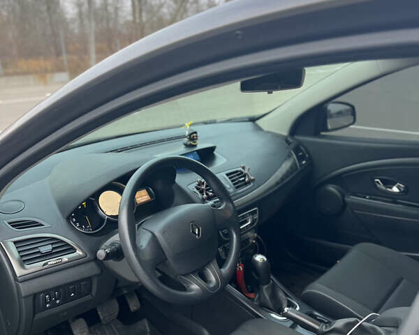 Сірий Рено Меган, об'ємом двигуна 1.6 л та пробігом 138 тис. км за 8300 $, фото 8 на Automoto.ua