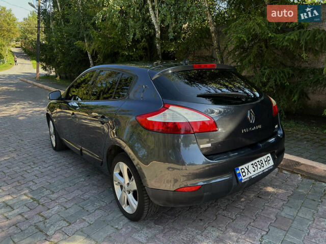 Рено Меган 2012 у Хмельницькому на Automoto.ua Сірий Рено Меган, об'ємом двигуна 1.5 л та пробігом 256 тис. км за 7500 $, фото 13 на Automoto.ua