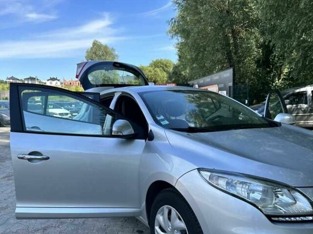 Серый Рено Меган, объемом двигателя 1.5 л и пробегом 285 тыс. км за 7500 $, фото 6 на Automoto.ua