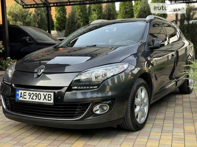 Серый Рено Меган, объемом двигателя 1.46 л и пробегом 202 тыс. км за 8999 $, фото 12 на Automoto.ua