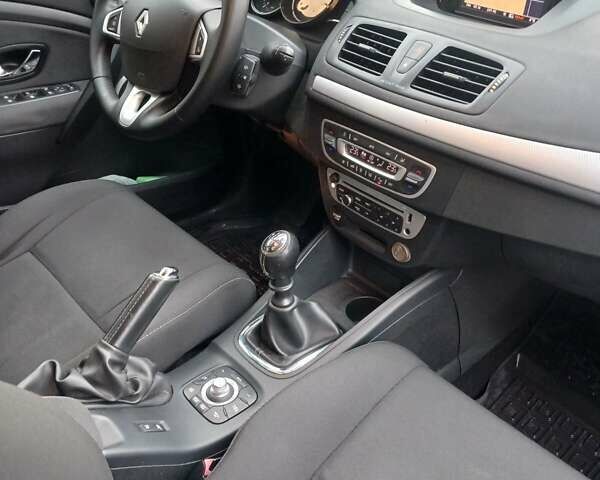 Серый Рено Меган, объемом двигателя 1.5 л и пробегом 204 тыс. км за 7150 $, фото 14 на Automoto.ua