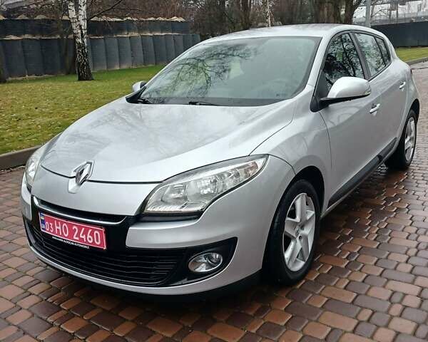 Серый Рено Меган, объемом двигателя 1.5 л и пробегом 241 тыс. км за 7550 $, фото 1 на Automoto.ua