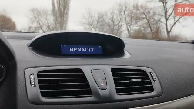 Серый Рено Меган, объемом двигателя 1.6 л и пробегом 190 тыс. км за 6999 $, фото 27 на Automoto.ua