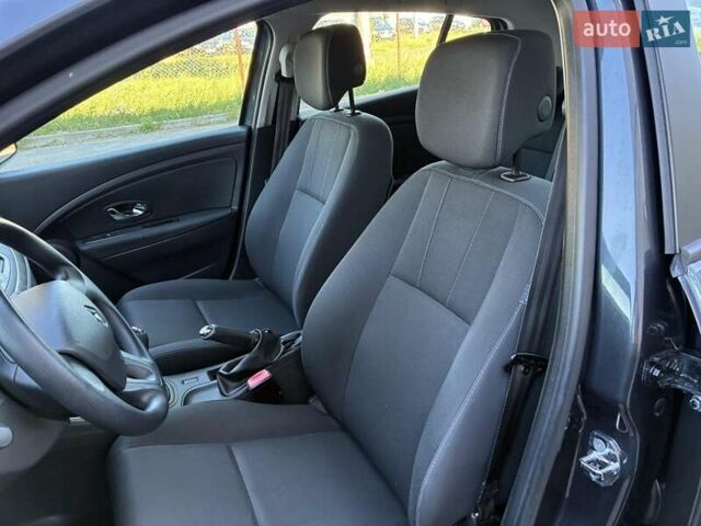 Серый Рено Меган, объемом двигателя 1.6 л и пробегом 214 тыс. км за 7450 $, фото 22 на Automoto.ua