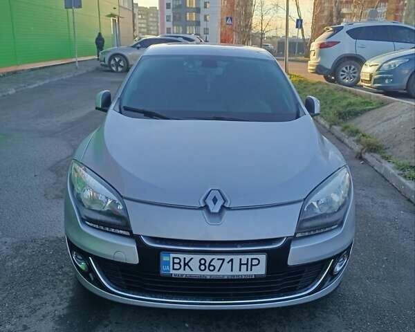 Серый Рено Меган, объемом двигателя 1.46 л и пробегом 285 тыс. км за 6800 $, фото 2 на Automoto.ua