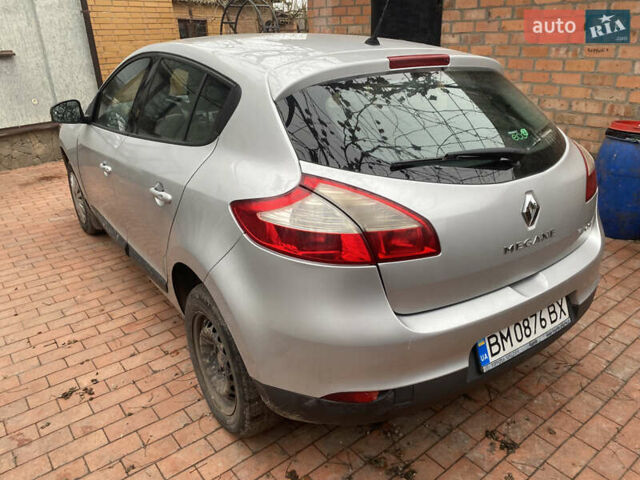 Серый Рено Меган, объемом двигателя 1.5 л и пробегом 375 тыс. км за 5499 $, фото 5 на Automoto.ua