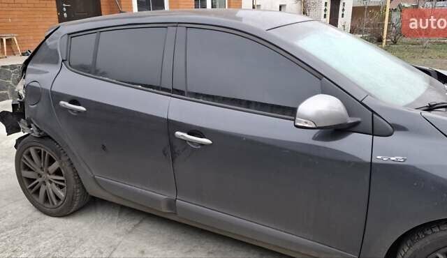 Сірий Рено Меган, об'ємом двигуна 1.5 л та пробігом 242 тис. км за 3750 $, фото 5 на Automoto.ua