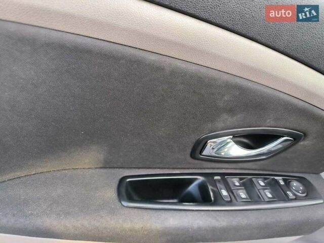 Сірий Рено Меган, об'ємом двигуна 1.6 л та пробігом 272 тис. км за 7000 $, фото 11 на Automoto.ua