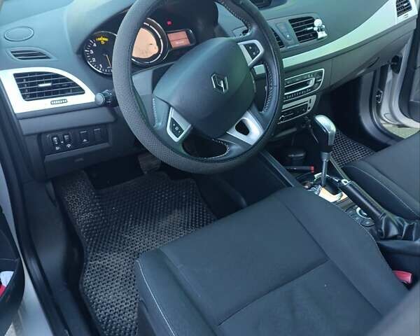 Серый Рено Меган, объемом двигателя 1.46 л и пробегом 285 тыс. км за 6800 $, фото 12 на Automoto.ua