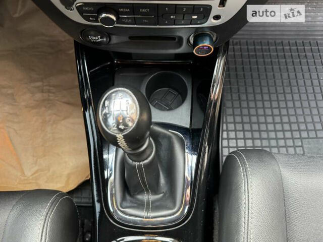 Серый Рено Меган, объемом двигателя 1.46 л и пробегом 202 тыс. км за 8999 $, фото 21 на Automoto.ua