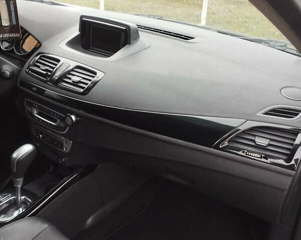 Серый Рено Меган, объемом двигателя 1.46 л и пробегом 230 тыс. км за 6999 $, фото 10 на Automoto.ua