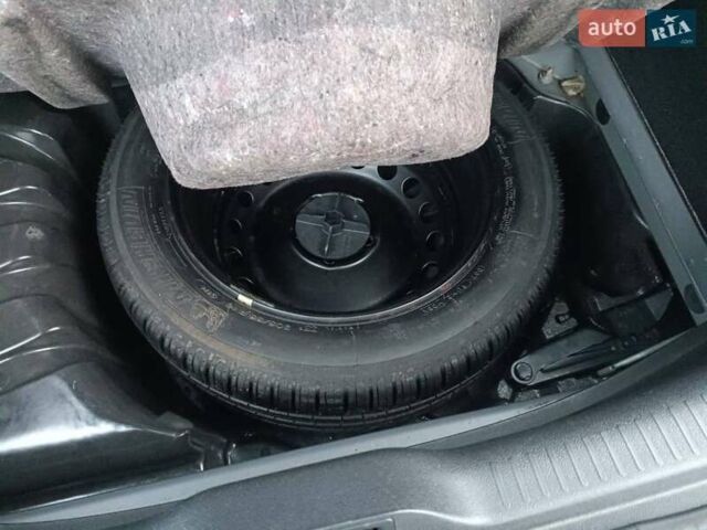 Сірий Рено Меган, об'ємом двигуна 1.5 л та пробігом 165 тис. км за 9700 $, фото 15 на Automoto.ua