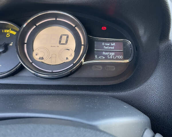 Серый Рено Меган, объемом двигателя 1.46 л и пробегом 266 тыс. км за 7000 $, фото 17 на Automoto.ua