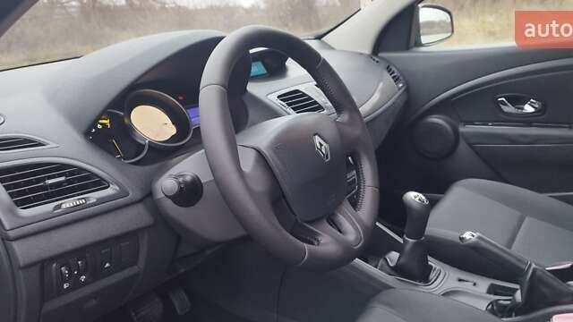 Серый Рено Меган, объемом двигателя 1.6 л и пробегом 190 тыс. км за 6999 $, фото 23 на Automoto.ua