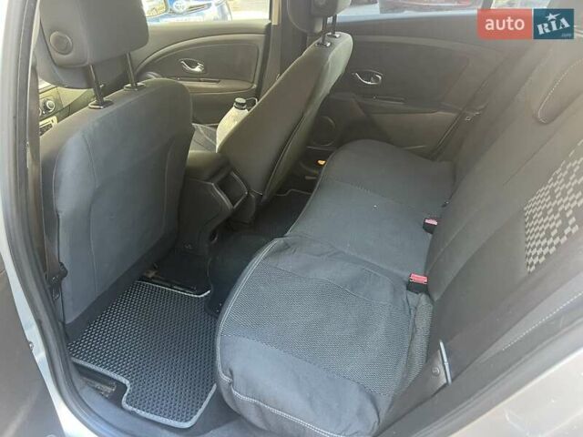 Серый Рено Меган, объемом двигателя 1.5 л и пробегом 470 тыс. км за 5900 $, фото 10 на Automoto.ua