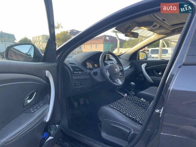 Серый Рено Меган, объемом двигателя 1.46 л и пробегом 266 тыс. км за 7000 $, фото 16 на Automoto.ua