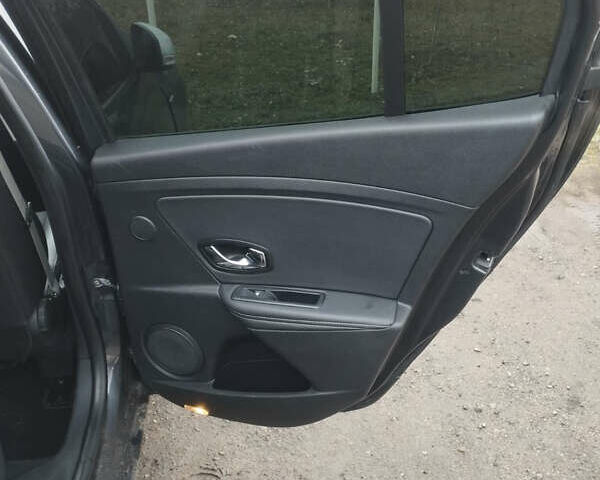 Серый Рено Меган, объемом двигателя 1.46 л и пробегом 230 тыс. км за 6999 $, фото 9 на Automoto.ua