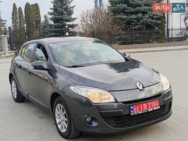 Сірий Рено Меган, об'ємом двигуна 1.6 л та пробігом 165 тис. км за 6900 $, фото 1 на Automoto.ua