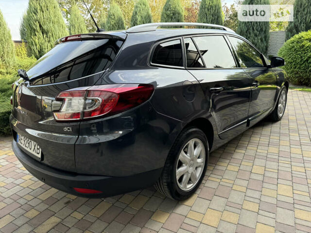 Серый Рено Меган, объемом двигателя 1.46 л и пробегом 202 тыс. км за 8999 $, фото 32 на Automoto.ua