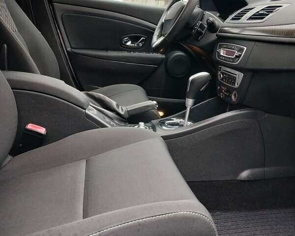 Серый Рено Меган, объемом двигателя 1.5 л и пробегом 241 тыс. км за 7550 $, фото 9 на Automoto.ua