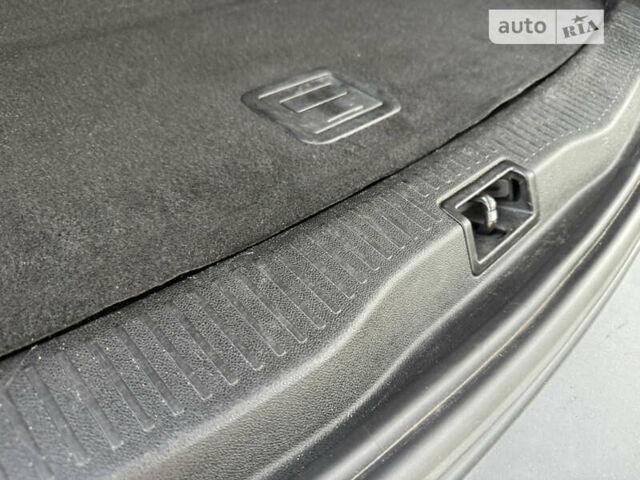 Серый Рено Меган, объемом двигателя 1.46 л и пробегом 202 тыс. км за 8999 $, фото 41 на Automoto.ua