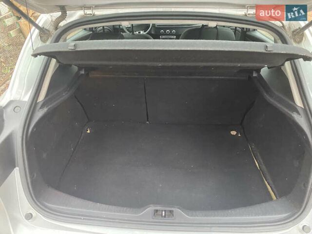 Серый Рено Меган, объемом двигателя 1.5 л и пробегом 375 тыс. км за 5499 $, фото 18 на Automoto.ua