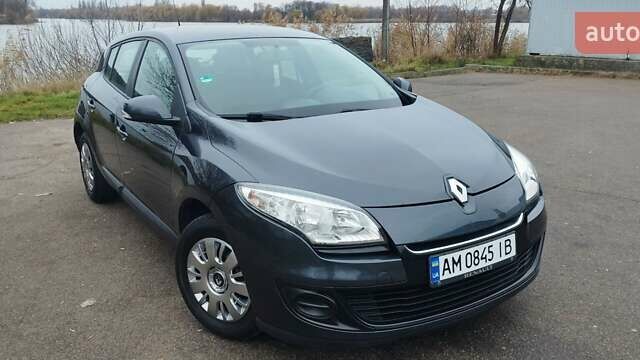 Серый Рено Меган, объемом двигателя 1.6 л и пробегом 190 тыс. км за 6999 $, фото 16 на Automoto.ua