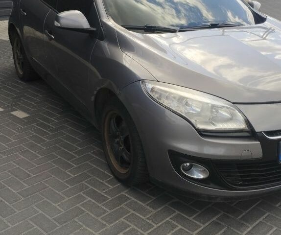 Сірий Рено Меган, об'ємом двигуна 1.5 л та пробігом 331 тис. км за 4454 $, фото 5 на Automoto.ua