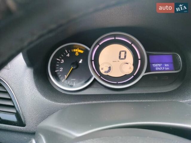 Сірий Рено Меган, об'ємом двигуна 1.46 л та пробігом 159 тис. км за 6999 $, фото 1 на Automoto.ua