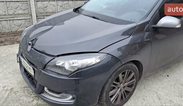 Сірий Рено Меган, об'ємом двигуна 1.5 л та пробігом 242 тис. км за 3750 $, фото 1 на Automoto.ua