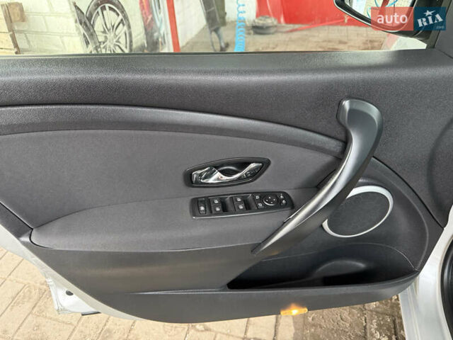 Сірий Рено Меган, об'ємом двигуна 1.46 л та пробігом 170 тис. км за 6600 $, фото 13 на Automoto.ua