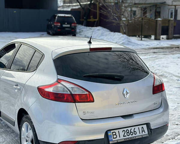 Серый Рено Меган, объемом двигателя 1.5 л и пробегом 310 тыс. км за 6600 $, фото 6 на Automoto.ua