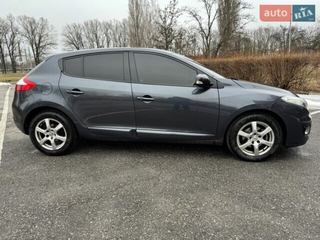 Сірий Рено Меган, об'ємом двигуна 1.5 л та пробігом 180 тис. км за 8300 $, фото 4 на Automoto.ua