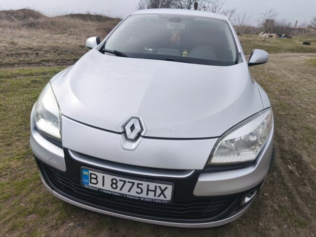 Серый Рено Меган, объемом двигателя 1.5 л и пробегом 278 тыс. км за 6300 $, фото 2 на Automoto.ua