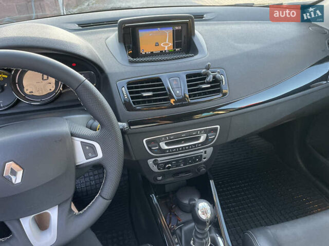 Серый Рено Меган, объемом двигателя 1.46 л и пробегом 266 тыс. км за 7000 $, фото 18 на Automoto.ua