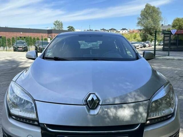 Серый Рено Меган, объемом двигателя 1.5 л и пробегом 285 тыс. км за 7500 $, фото 2 на Automoto.ua