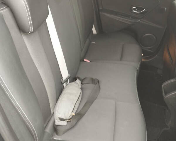 Серый Рено Меган, объемом двигателя 1.46 л и пробегом 230 тыс. км за 6999 $, фото 12 на Automoto.ua