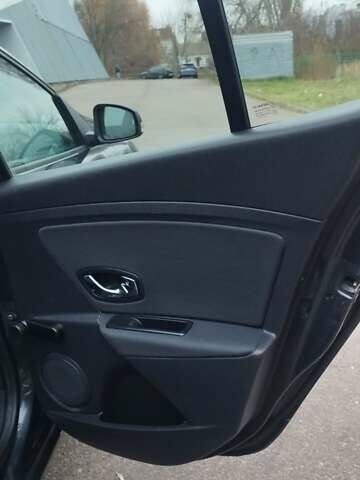 Серый Рено Меган, объемом двигателя 1.6 л и пробегом 190 тыс. км за 6999 $, фото 46 на Automoto.ua