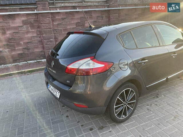 Серый Рено Меган, объемом двигателя 1.46 л и пробегом 266 тыс. км за 7000 $, фото 14 на Automoto.ua