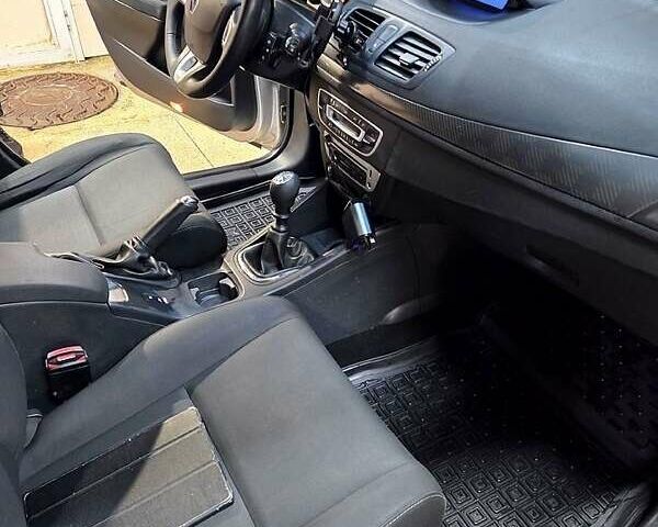 Серый Рено Меган, объемом двигателя 1.5 л и пробегом 344 тыс. км за 6000 $, фото 6 на Automoto.ua