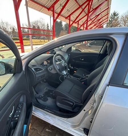 Сірий Рено Меган, об'ємом двигуна 1.5 л та пробігом 247 тис. км за 9000 $, фото 4 на Automoto.ua